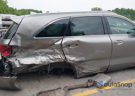 2018 Kia Sorento 3.3L Ex from USA, damaged, VIN 5XYPHDA56JG405977